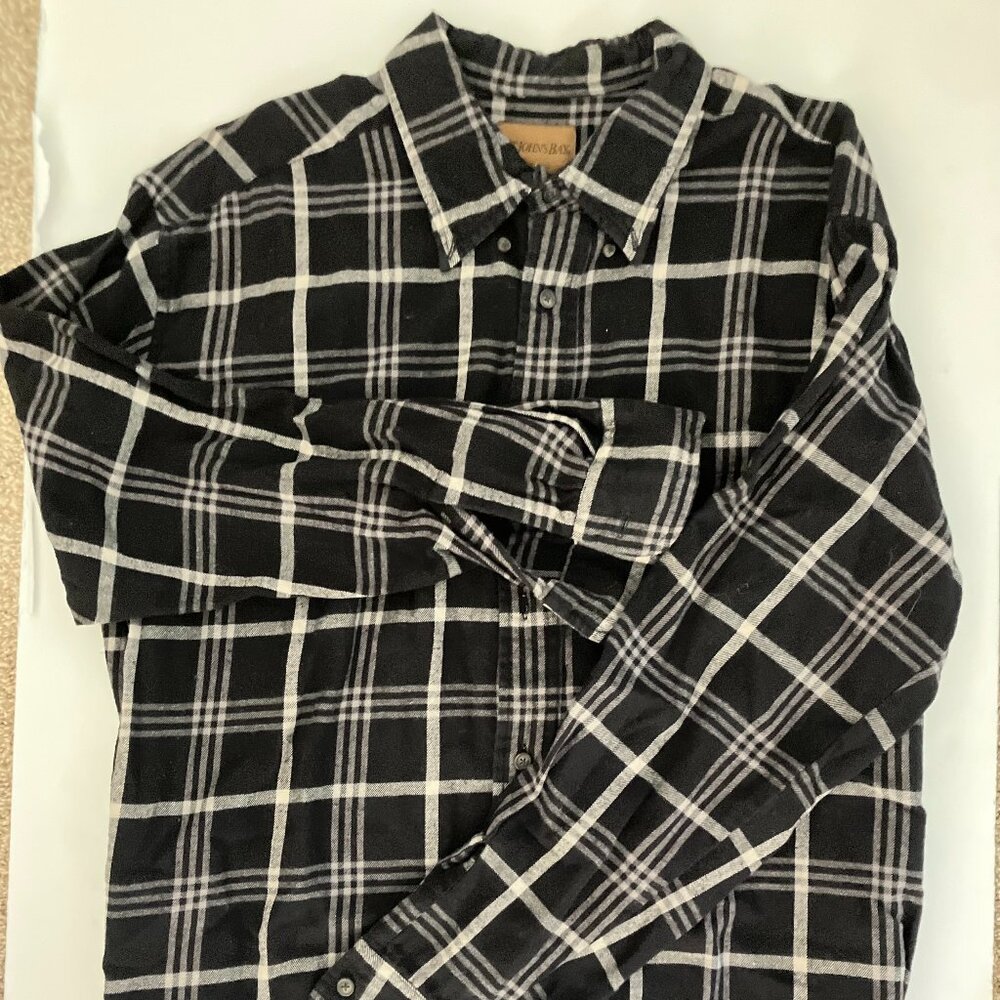 ST. JOHNS BAY MEN'S LONG SLEEVE FLANNEL SHIRT